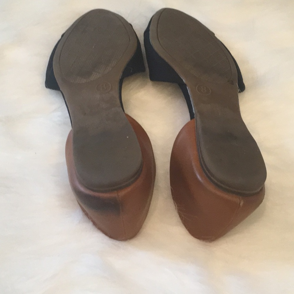 Flats - Picture 2 of 2